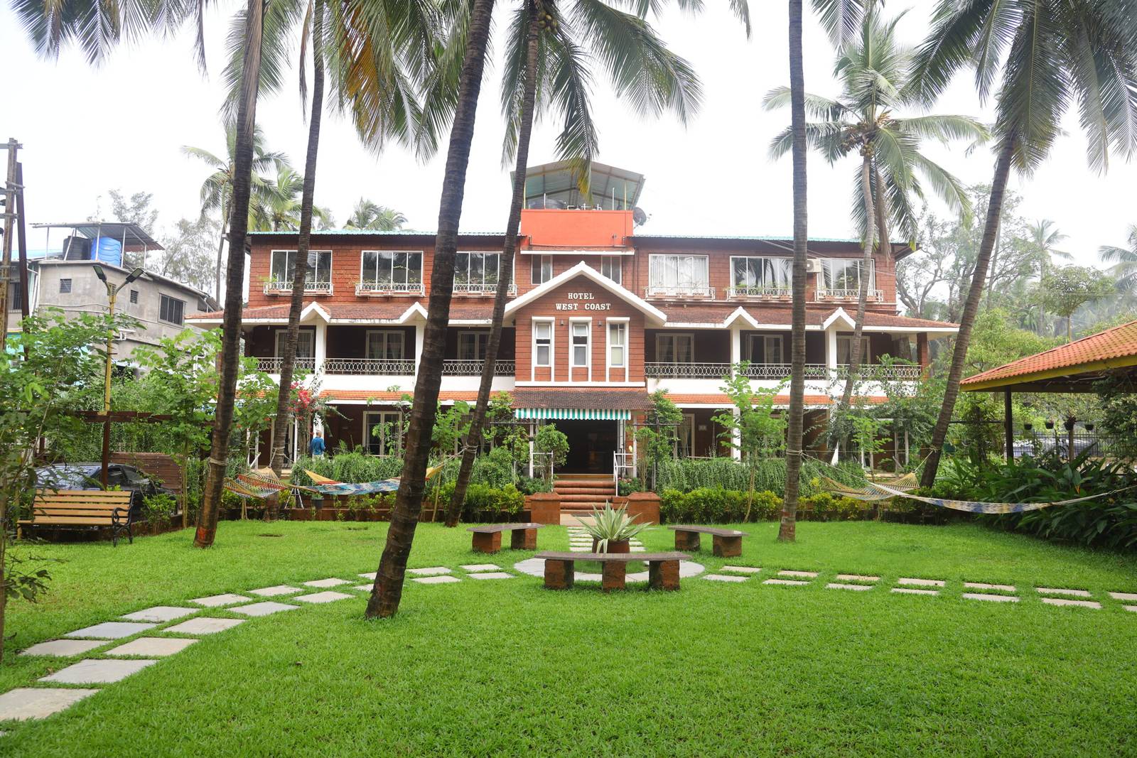 Hotel West Coast, Nagaon Alibaug — photo 1