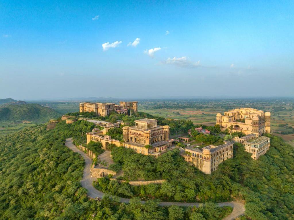 Tijara Fort Palace