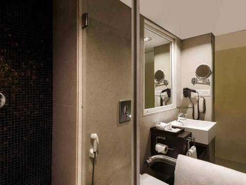Grand Mercure Vadodara Surya Palace — photo 3