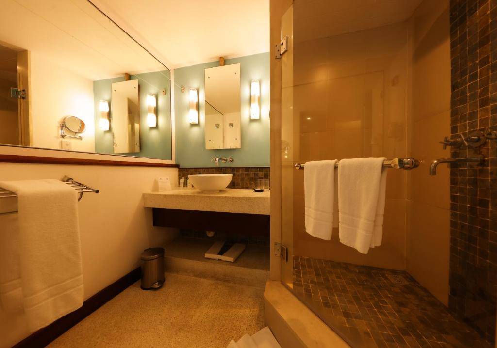 Laguna Beach Hotel & Spa — photo 3