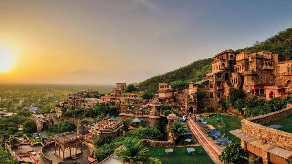 Neemrana Fort-Palace — photo 4