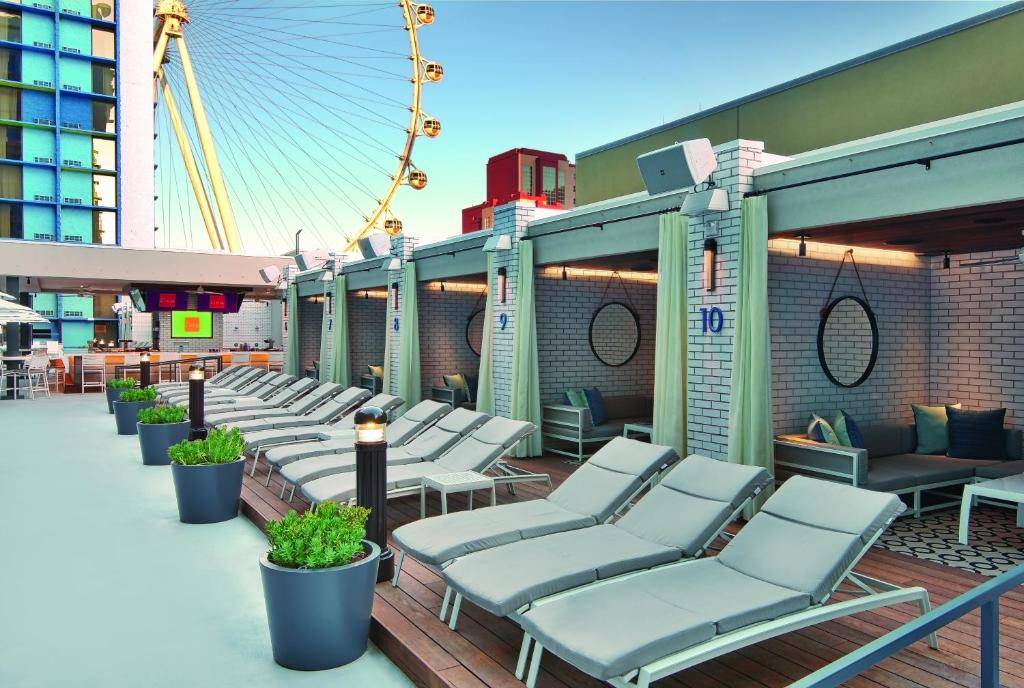 The LINQ - A Caesars Rewards Destination — photo 5