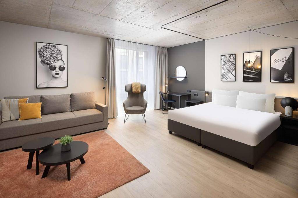 Radisson Hotel & Suites Zurich — photo 2