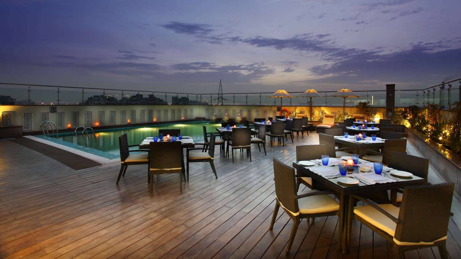 Mahagun Sarovar Portico — photo 2