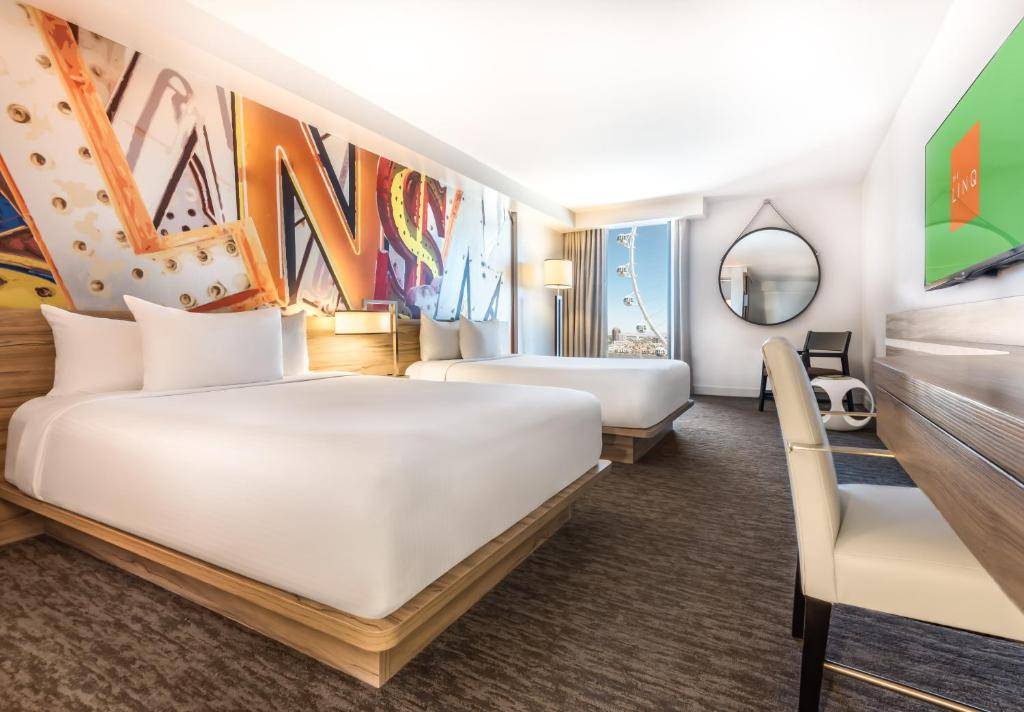 The LINQ - A Caesars Rewards Destination — photo 2