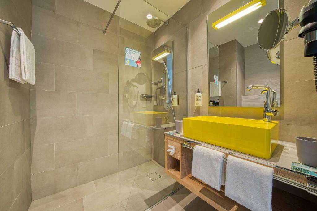 Vienna House Easy by Wyndham Amsterdam Airport — photo 2
