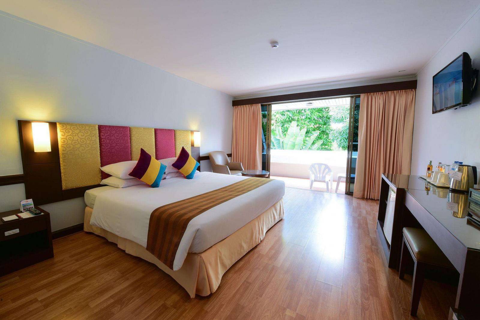 Patong Resort Hotel — photo 2