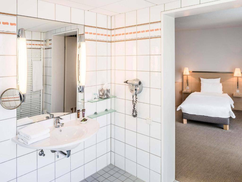 Novotel Berlin Mitte — photo 4