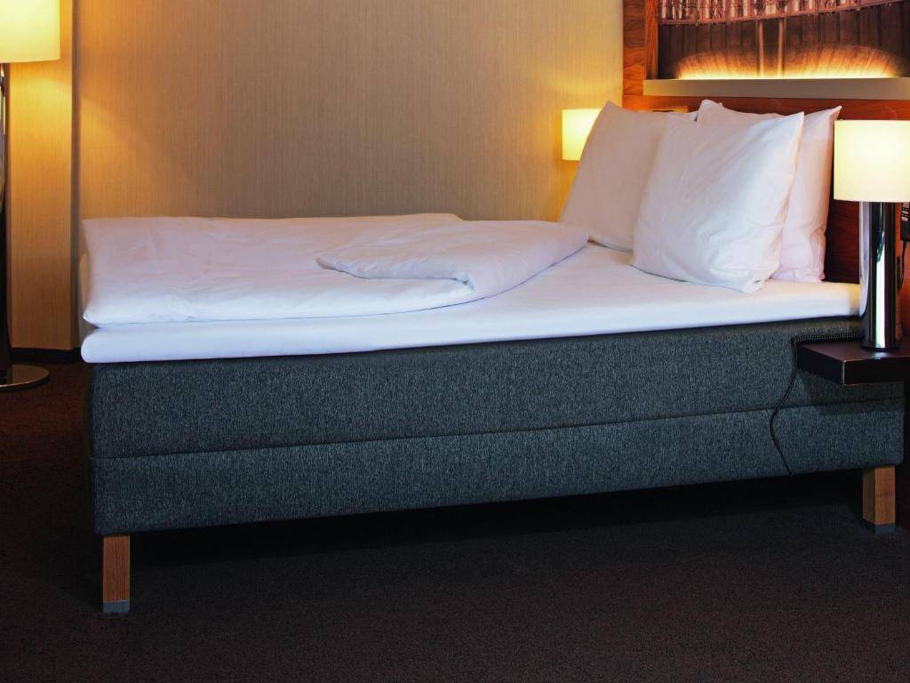 Mövenpick Hotel Zurich Airport — photo 3