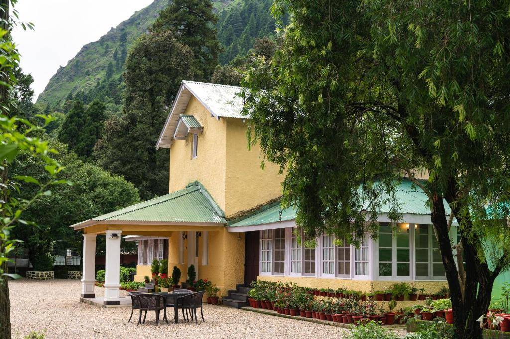 Vikram Vintage Inn — photo 1